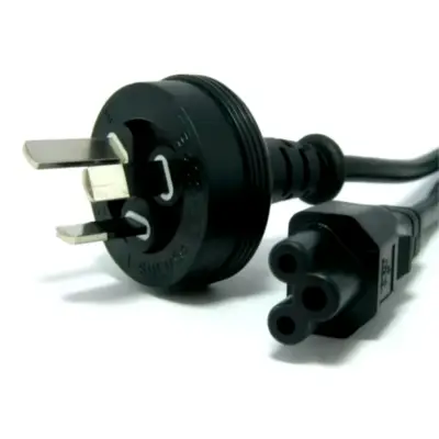 Vista lateral de Cable Poder Alimentacion 220V Trebol Para Notebook 1,5 Mts 3X0,50 Mm2