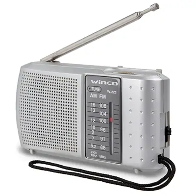 Radio Portatil Am/Fm Winco W223