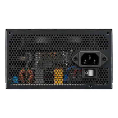 Vista lateral de Fuente 750W Cooler Master MWE Gold V3 80 Plus