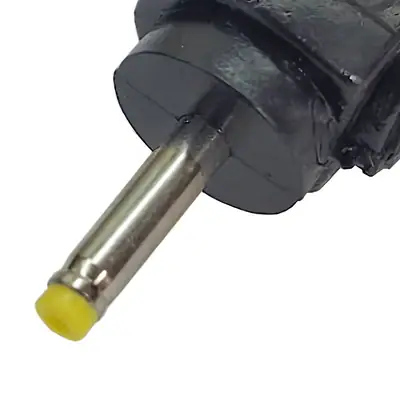 Vista lateral de Plug Hueco 2,35 X 0,75 Mm Intercambiable Macho 90 Grados Polarizado